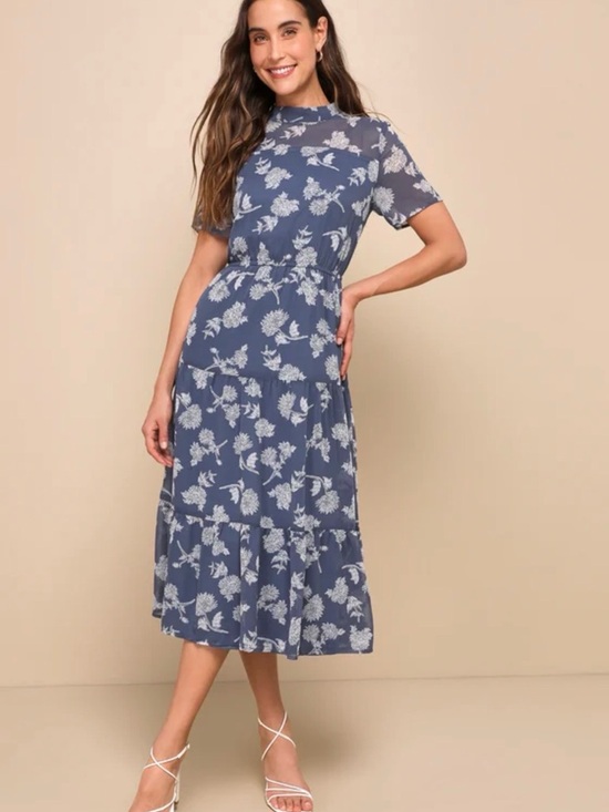 Lulus Dresses & Skirts - Lulu's Navy Maxi Dress with White Floral Print